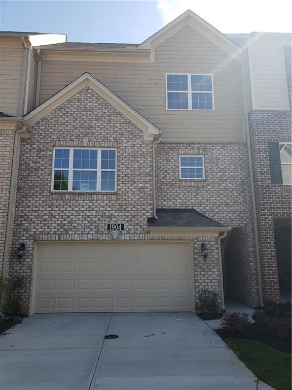 1904 E Glen Ivy, Marietta, GA 30062 — most recent listing photo