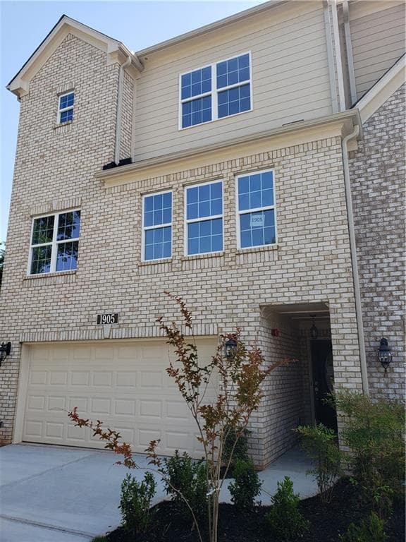 1905 E Glen Ivy, Marietta, GA 30062 — most recent listing photo