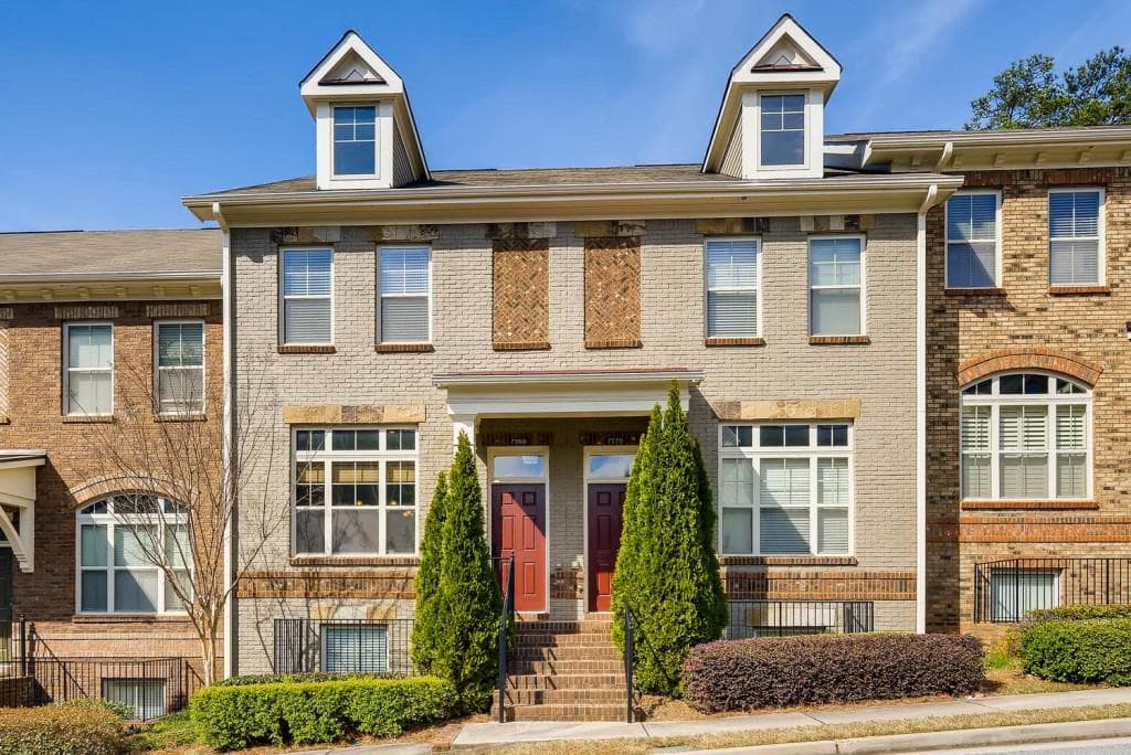 3 bedroom, 4 bathroom, 1,840 sq ft condominium sold at 7260 Glisten Avenue 97, Atlanta, GA 30328