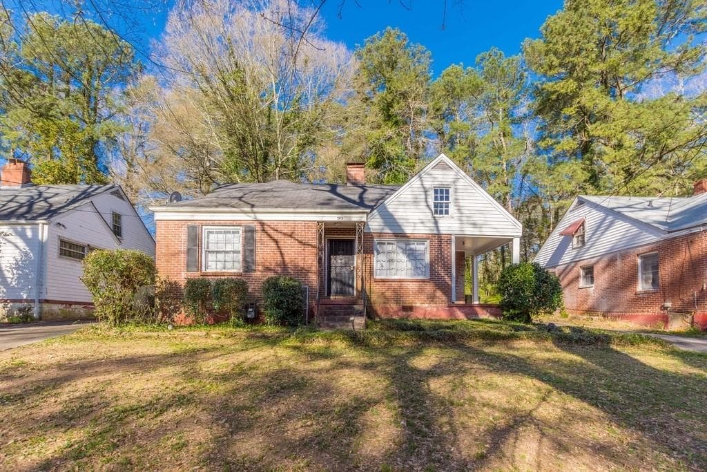 3 bedroom, 2 bathroom, 1,433 sq ft single family residence sold at 1919 S GORDON Street, Atlanta, GA 30310