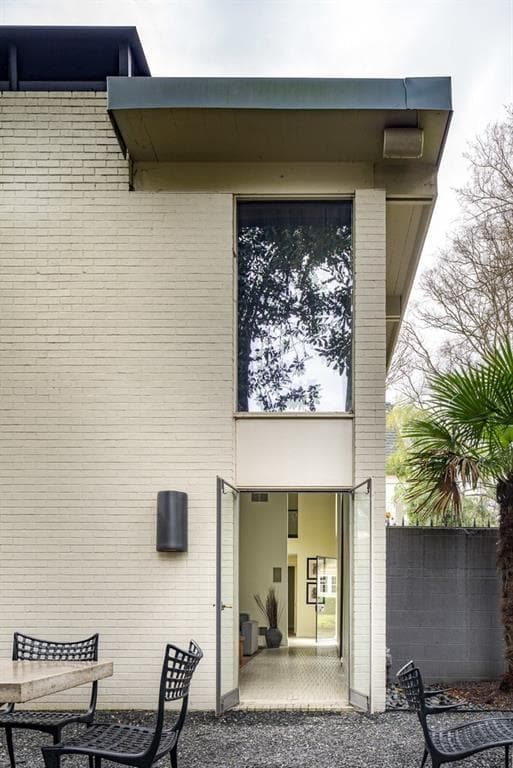 3 bedroom, 3 bathroom, 2,592 sq ft single family residence sold at 421 7th Street, Atlanta, GA 30308