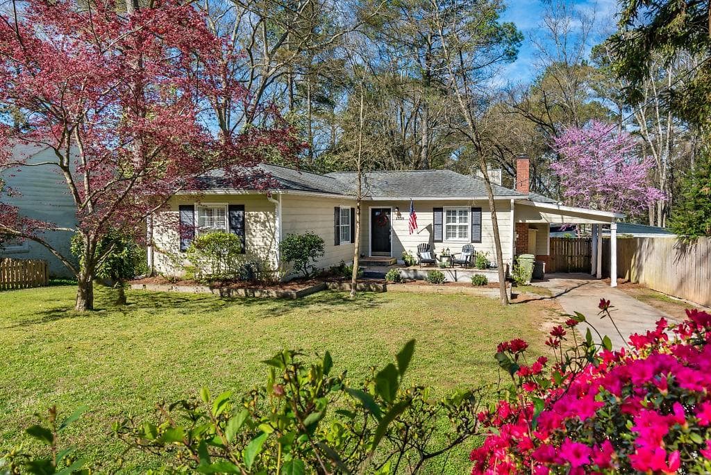3 bedroom, 2 bathroom, 1,717 sq ft single family residence sold at 2226 Melante Drive, Atlanta, GA 30324