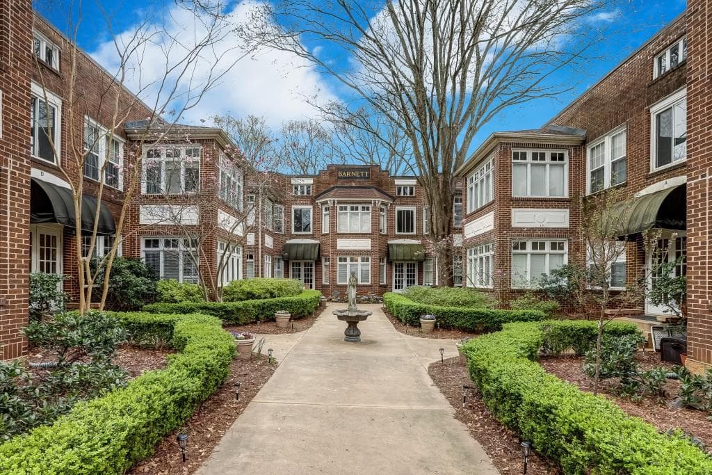 1 bedroom, 1 bathroom, 512 sq ft condominium sold at 737 Barnett Street B5, Atlanta, GA 30306