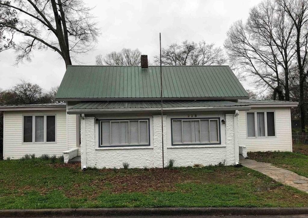 228 Peachtree Street, Cedartown, GA 30125 — most recent listing photo