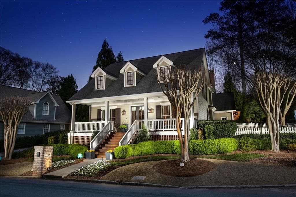3 bedroom, 3 bathroom single family residence sold at 2257 Colonial Drive, Brookhaven, GA 30319