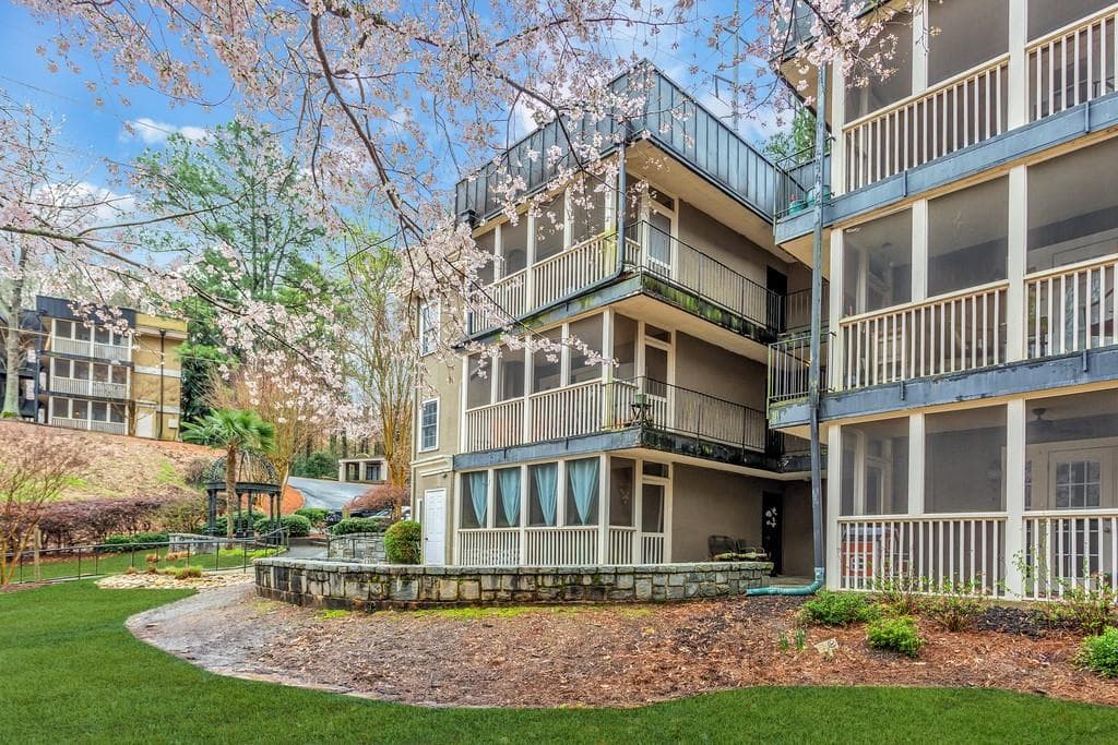 2 bedroom, 2 bathroom, 1,060 sq ft condominium sold at 1445 Monroe Drive C44, Atlanta, GA 30324