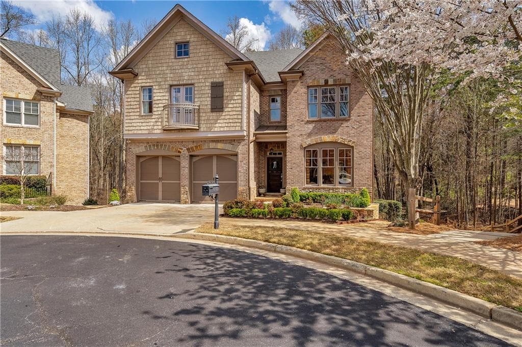 5 bedroom, 4 bathroom, 4,026 sq ft single family residence sold at 4762 Lakeway Place, Alpharetta, GA 30005