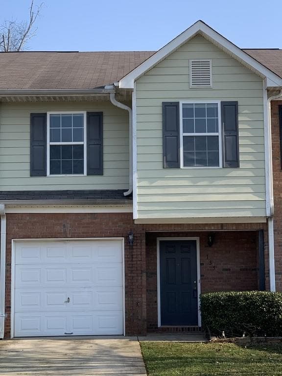 3 bedroom, 3 bathroom townhouse sold at 135 Magnolia Gardens Walk, Mcdonough, GA 30253