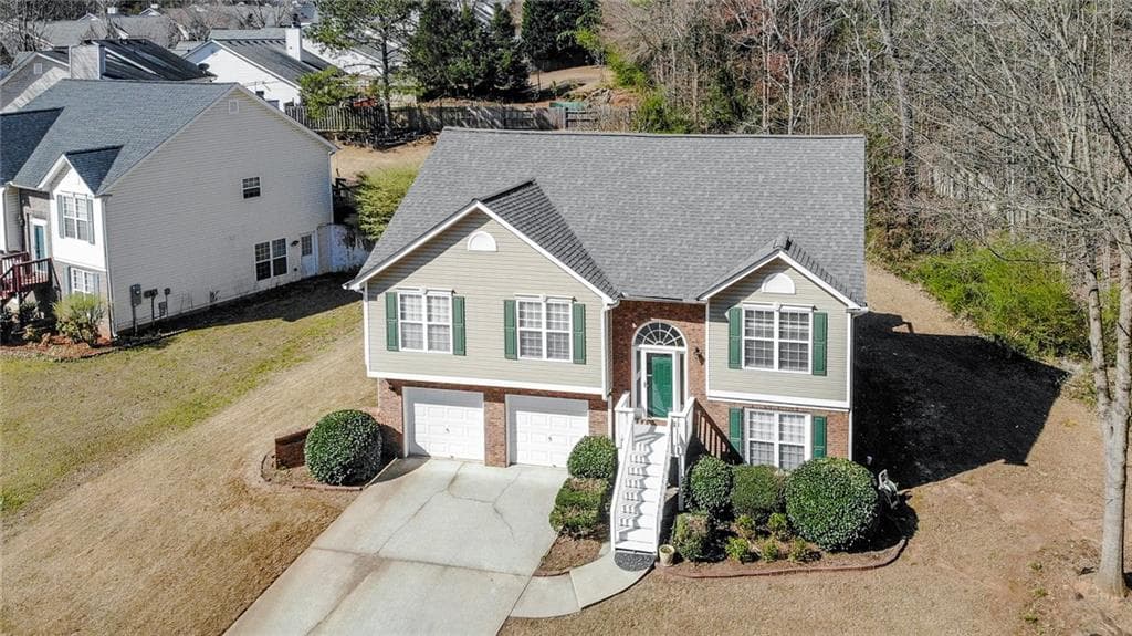 395 Suwanee East Drive, Lawrenceville, GA 30043 — most recent listing photo