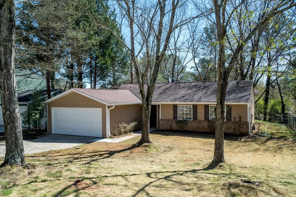 3 bedroom, 2 bathroom, 1,404 sq ft single family residence sold at 155 Worthington Hills Trace, Roswell, GA 30076