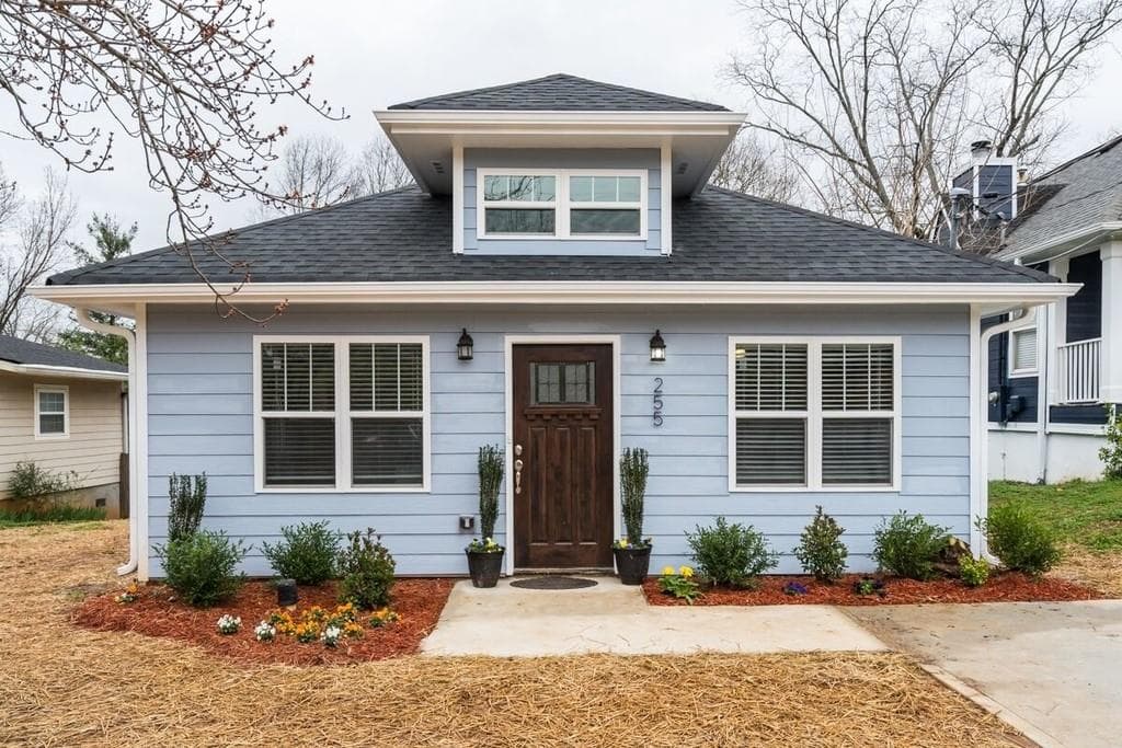 4 bedroom, 3 bathroom, 1,592 sq ft single family residence sold at 255 SOUTH Avenue, Atlanta, GA 30315