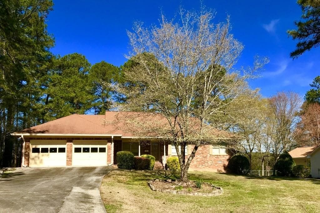 2556 NW Lake Capri Road U1, Conyers, GA 30012 — most recent listing photo