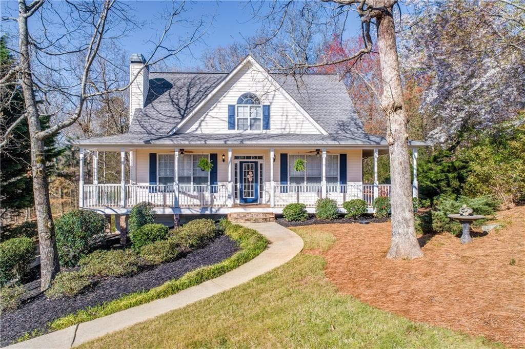 3 bedroom, 3 bathroom, 2,492 sq ft single family residence sold at 7550 Timberline Overlook, Cumming, GA 30041