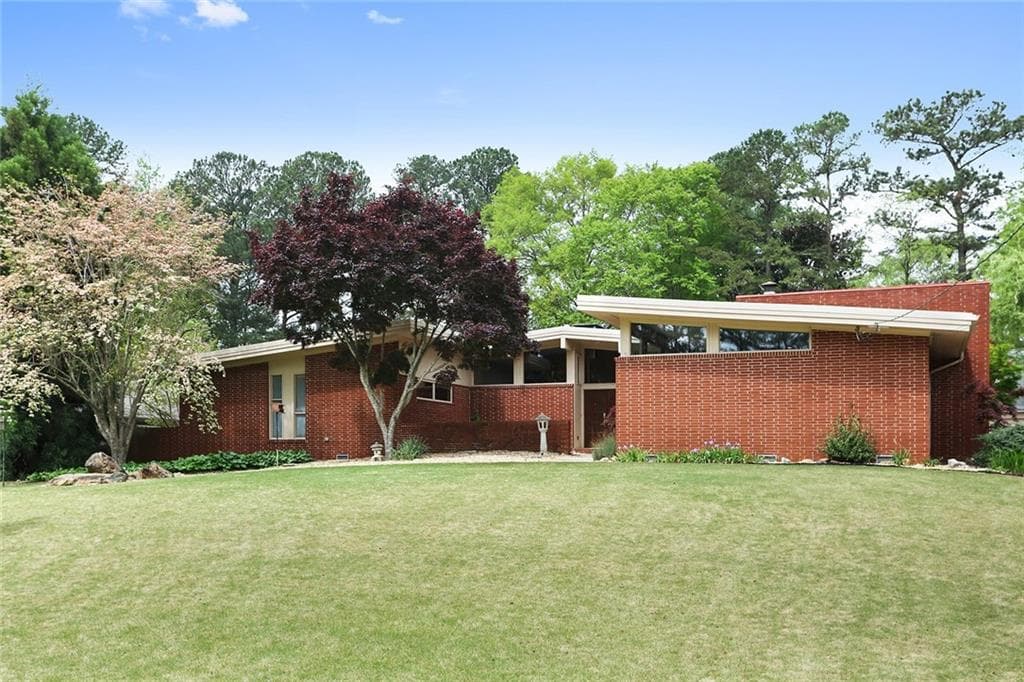 2996 Majestic Circle, Avondale Estates, GA 30002 — most recent listing photo