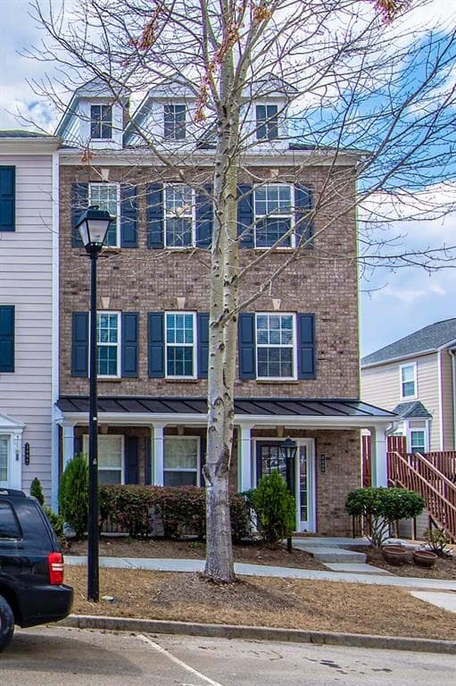 3 bedroom, 4 bathroom, 1,818 sq ft townhouse sold at 4000 Station Way, Suwanee, GA 30024