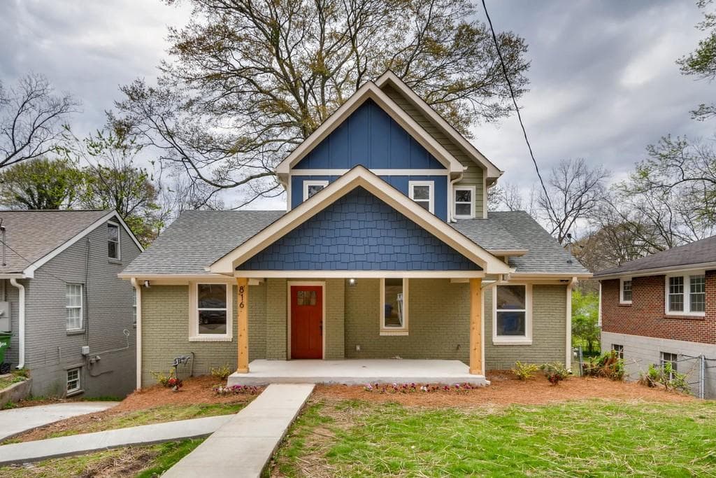 4 bedroom, 3 bathroom, 2,125 sq ft single family residence sold at 816 BEECHWOOD Avenue, Atlanta, GA 30310