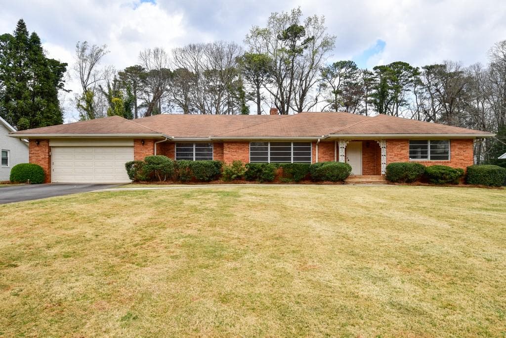 3 bedroom, 3 bathroom, 2,819 sq ft single family residence sold at 915 Artwood Road, Atlanta, GA 30307