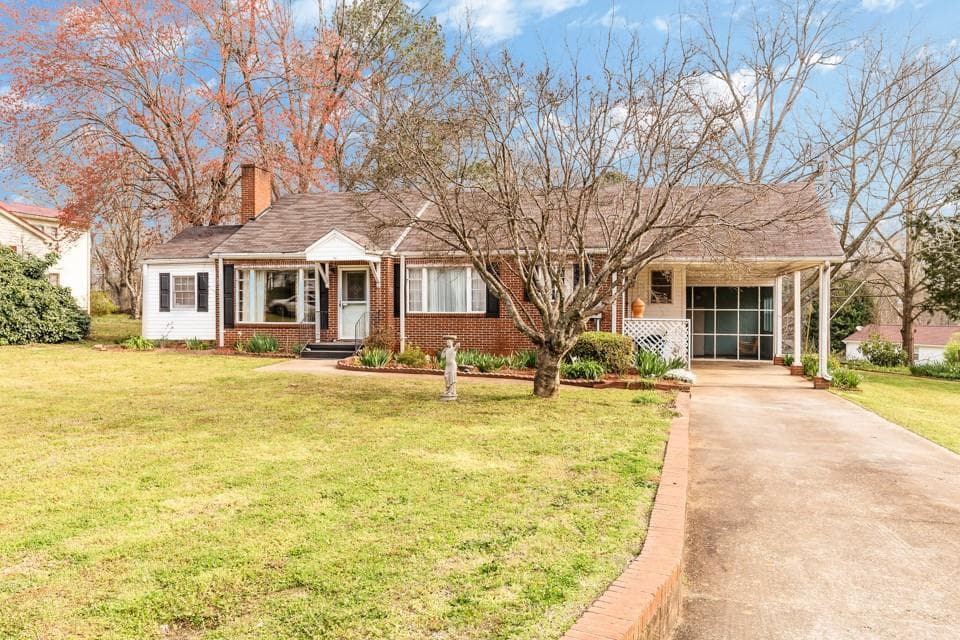 181 S Victoria Street, Commerce, GA 30529 — most recent listing photo