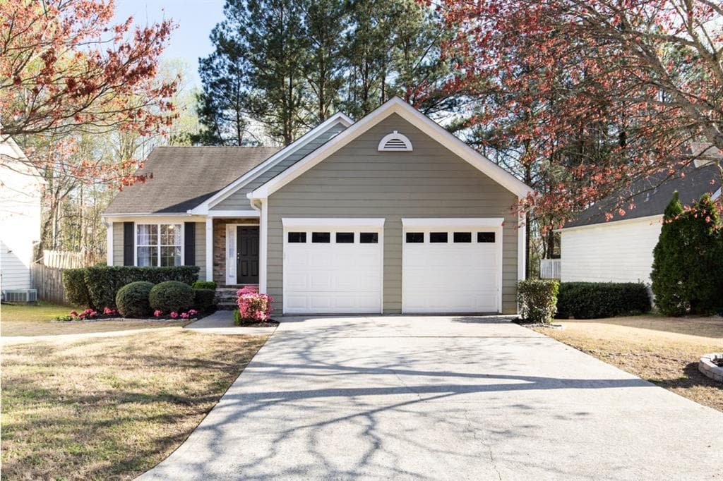 3 bedroom, 3 bathroom, 1,808 sq ft single family residence sold at 1120 Arborhill Lane, Alpharetta, GA 30004