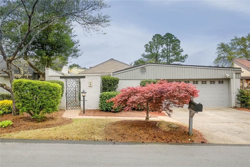 3 bedroom, 3 bathroom, 2,159 sq ft condominium sold at 17 SPOON Court, Alpharetta, GA 30022
