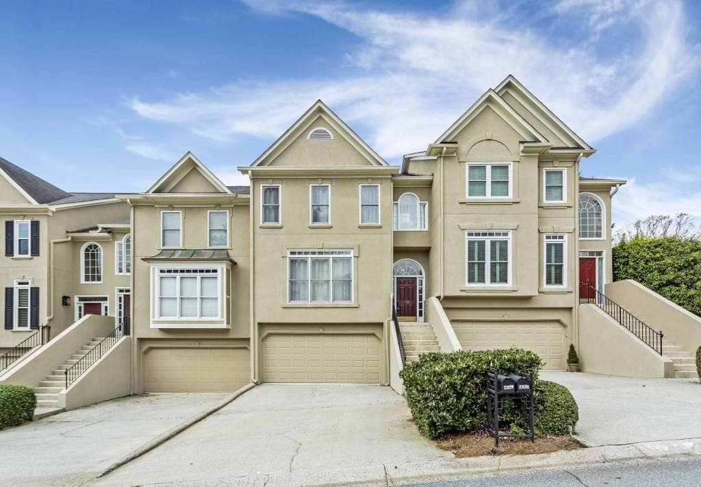 4 bedroom, 4 bathroom, 2,756 sq ft townhouse sold at 2324 Goodwood Boulevard, Smyrna, GA 30080