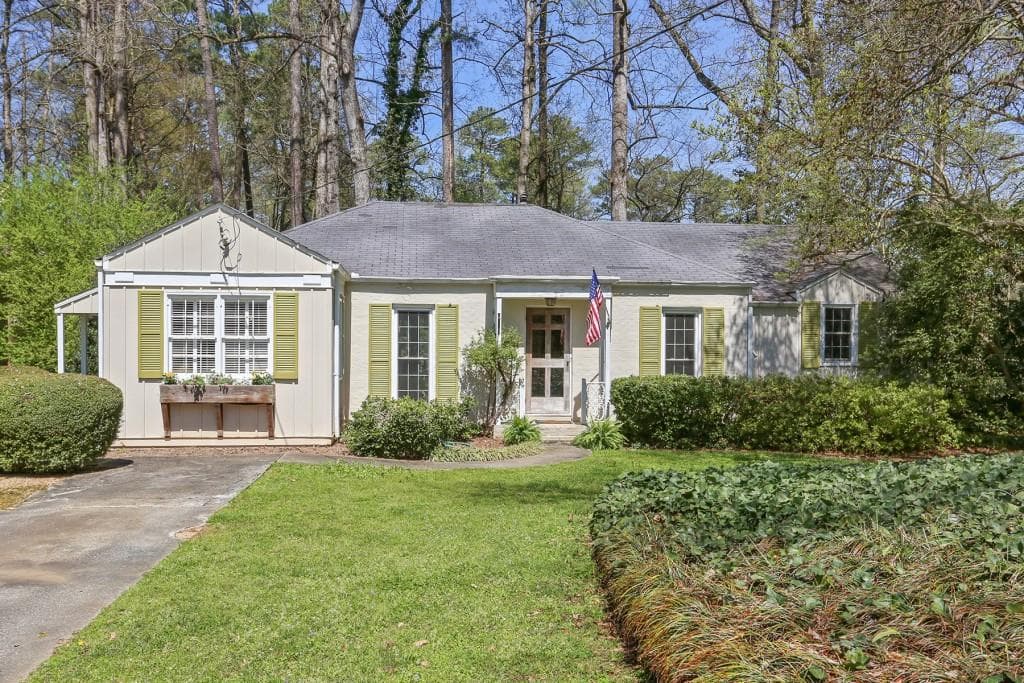 3 bedroom, 2 bathroom, 1,655 sq ft single family residence sold at 310 Meadowbrook Drive, Atlanta, GA 30342