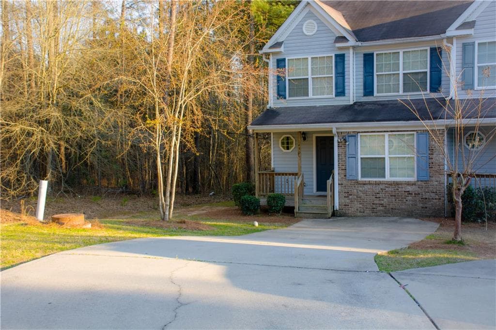 3 bedroom, 3 bathroom, 1,540 sq ft townhouse sold at 1430 Maple Valley Court, Union City, GA 30291