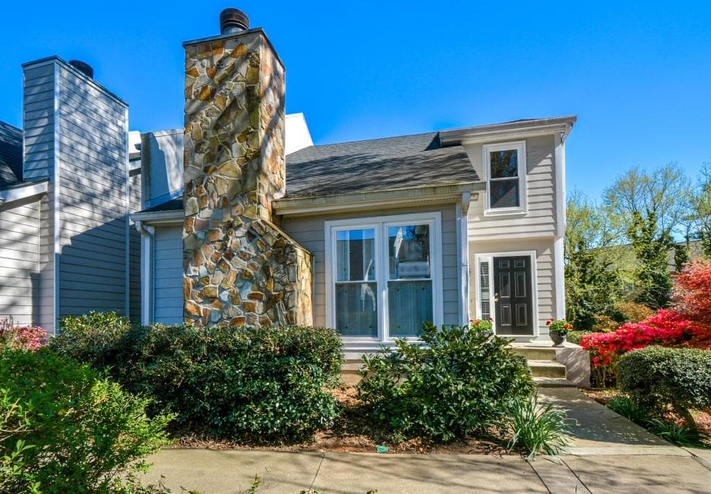 1231 Defoor Court, Atlanta, GA 30318 — most recent listing photo