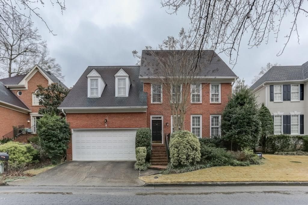 3 bedroom, 3 bathroom, 2,537 sq ft single family residence sold at 1097 Longwood Trace, Atlanta, GA 30324