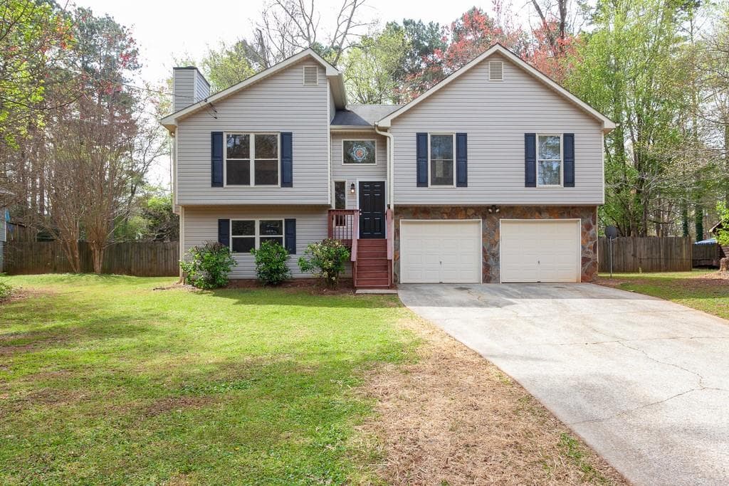 3 bedroom, 2 bathroom, 1,588 sq ft single family residence sold at 6053 SUTTON Place, Douglasville, GA 30135