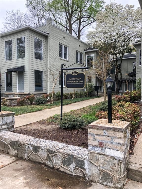 2 bedroom, 1 bathroom, 1,000 sq ft condominium sold at 864 Charles Allen Drive C3, Atlanta, GA 30308
