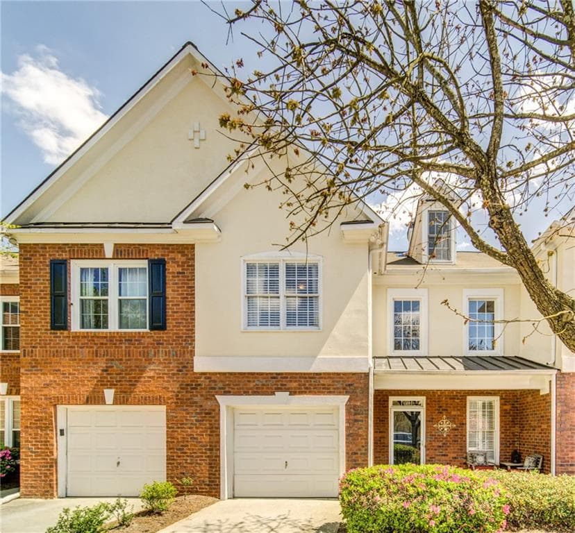 2554 Longcourt Circle 4, Atlanta, GA 30080 — most recent listing photo
