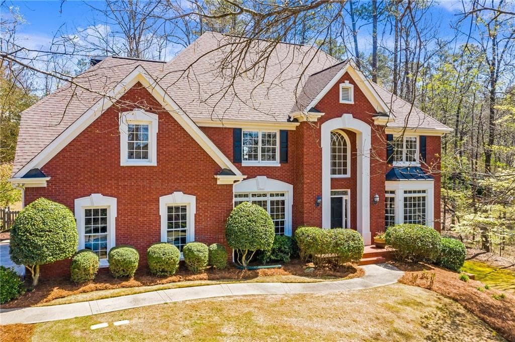 5 bedroom, 5 bathroom, 3,625 sq ft single family residence sold at 13485 Providence Lake Drive, Alpharetta, GA 30004
