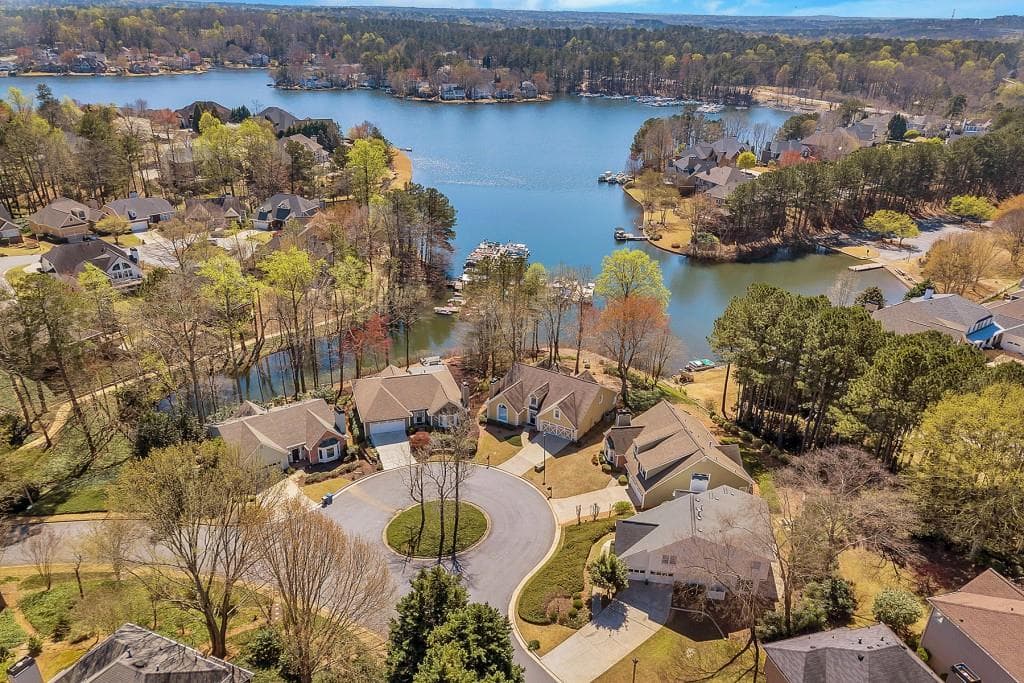 8400 Harbour Point, Alpharetta, GA 30005 — most recent listing photo