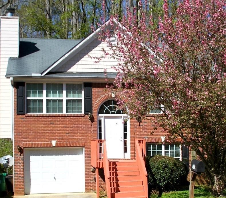 732 GUIDE POST Lane, Stone Mountain, GA 30088 — most recent listing photo