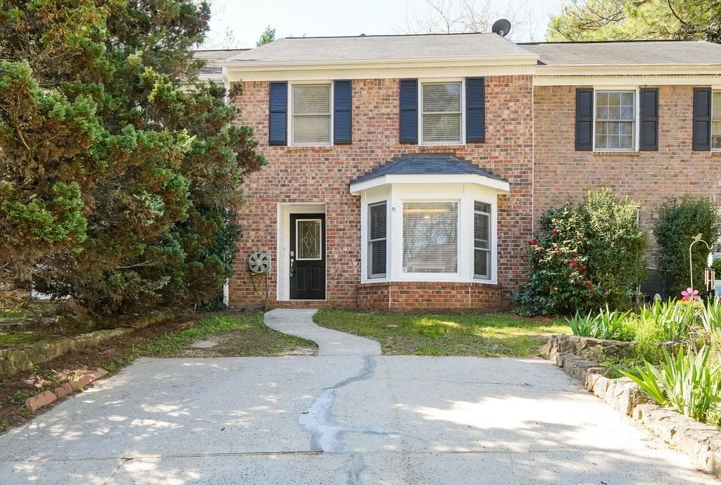 718 Twin Brooks Court, Marietta, GA 30067 — most recent listing photo