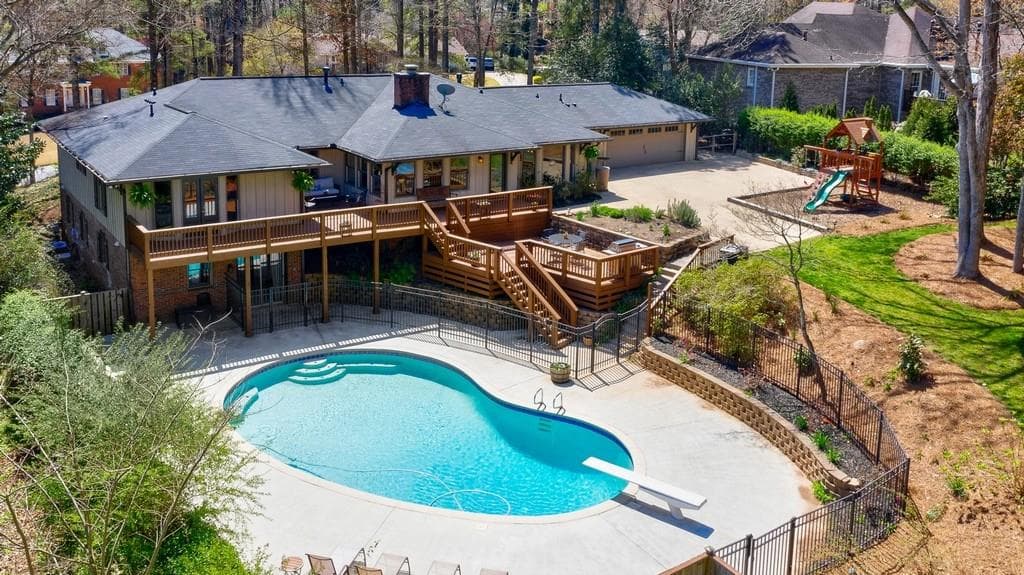 1265 Oakhaven Drive, Roswell, GA 30075 — most recent listing photo