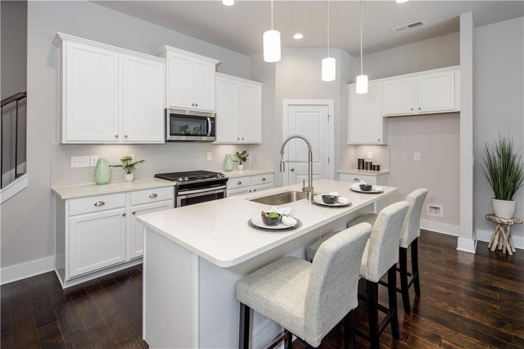 5724 Taylor Way, Sandy Springs, GA 30342 — most recent listing photo