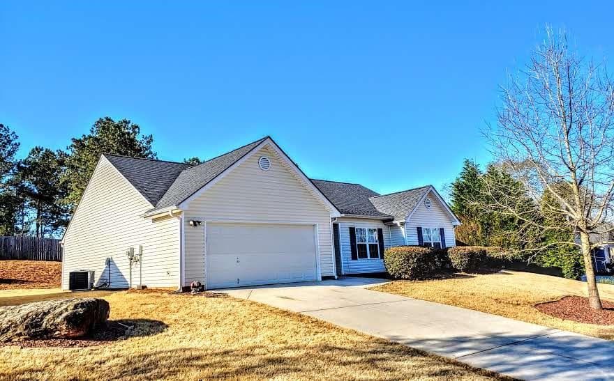 1916 Roxey Lane, Winder, GA 30680 — most recent listing photo
