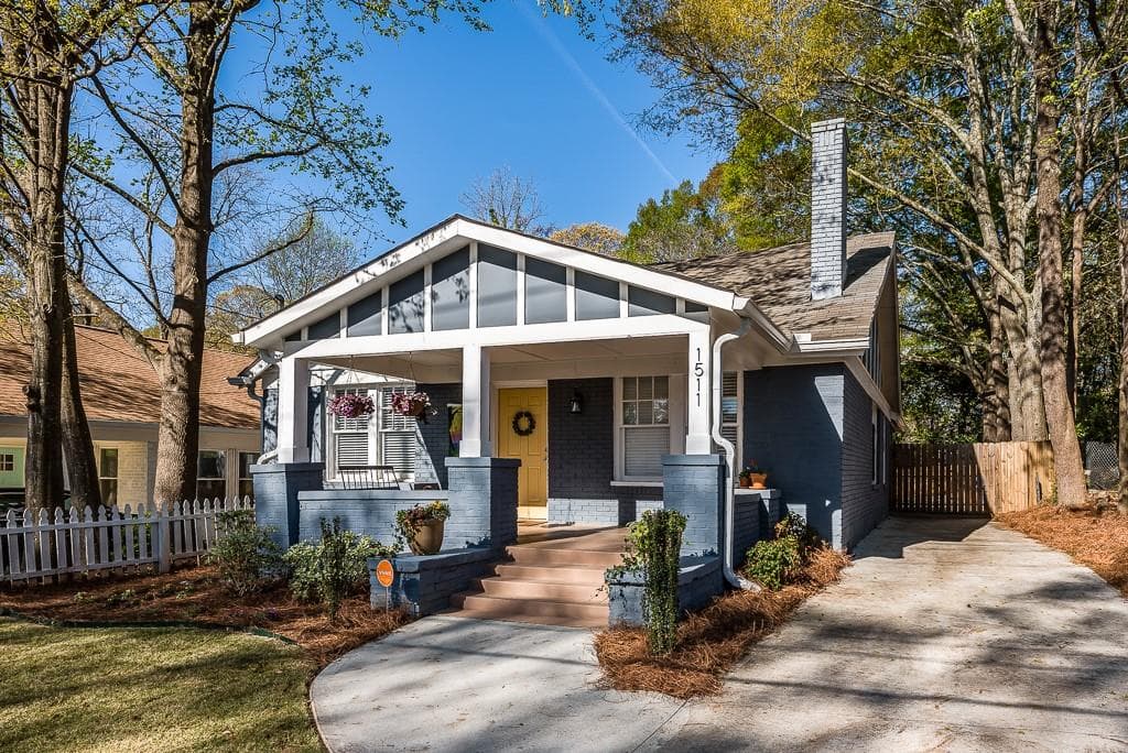 3 bedroom, 2 bathroom, 1,600 sq ft single family residence sold at 1511 Sylvan Road, Atlanta, GA 30310