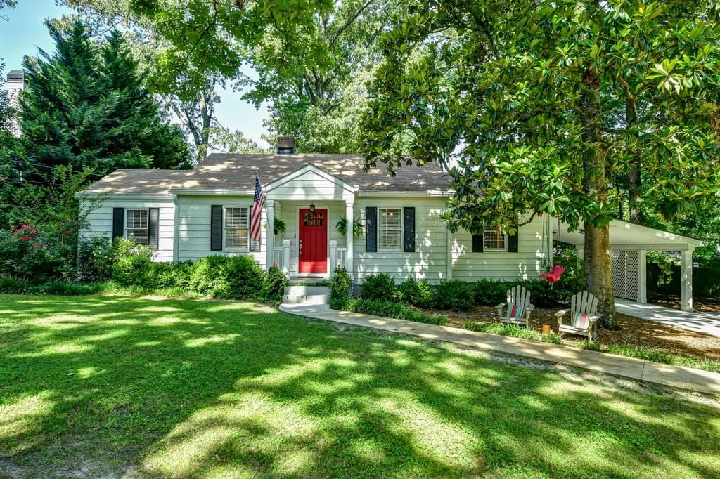3 bedroom, 2 bathroom, 1,615 sq ft single family residence sold at 3058 Knox Avenue, Atlanta, GA 30341