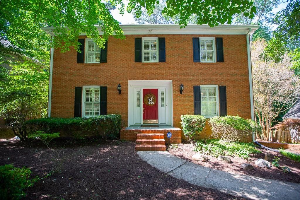 4 bedroom, 3 bathroom, 1,912 sq ft single family residence sold at 430 Sassafras Lane, Roswell, GA 30076