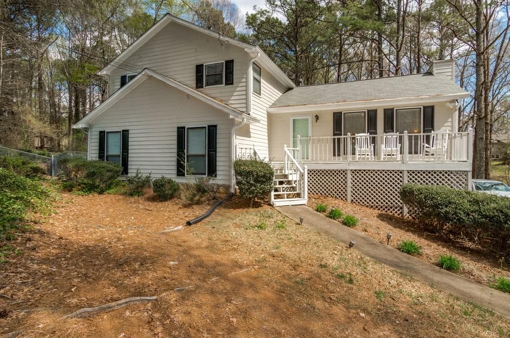 3 bedroom, 2 bathroom, 2,366 sq ft single family residence sold at 530 Old Magnolia Trail, Canton, GA 30115 — photo 1 of 1