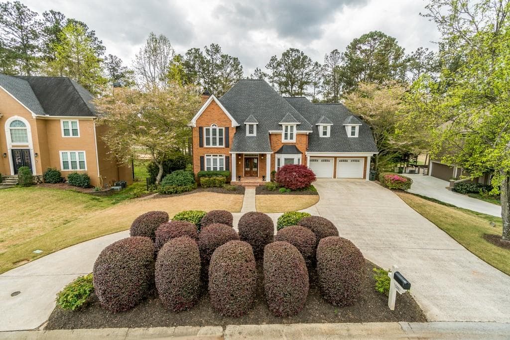 4 bedroom, 5 bathroom, 4,489 sq ft single family residence sold at 5601 Forkwood Drive, Acworth, GA 30101