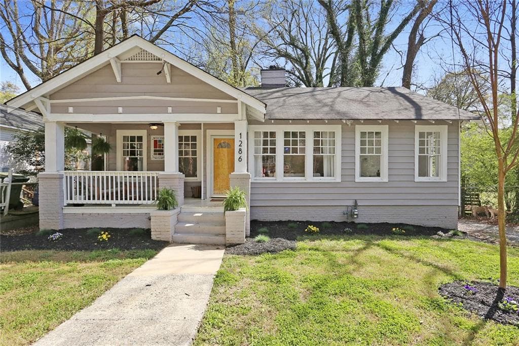 3 bedroom, 2 bathroom, 1,399 sq ft single family residence sold at 1286 Greenwich Street, Atlanta, GA 30310