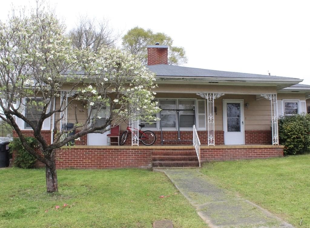 duplex sold at 227 Martin Luther King Jr Boulevard, Cedartown, GA 30125