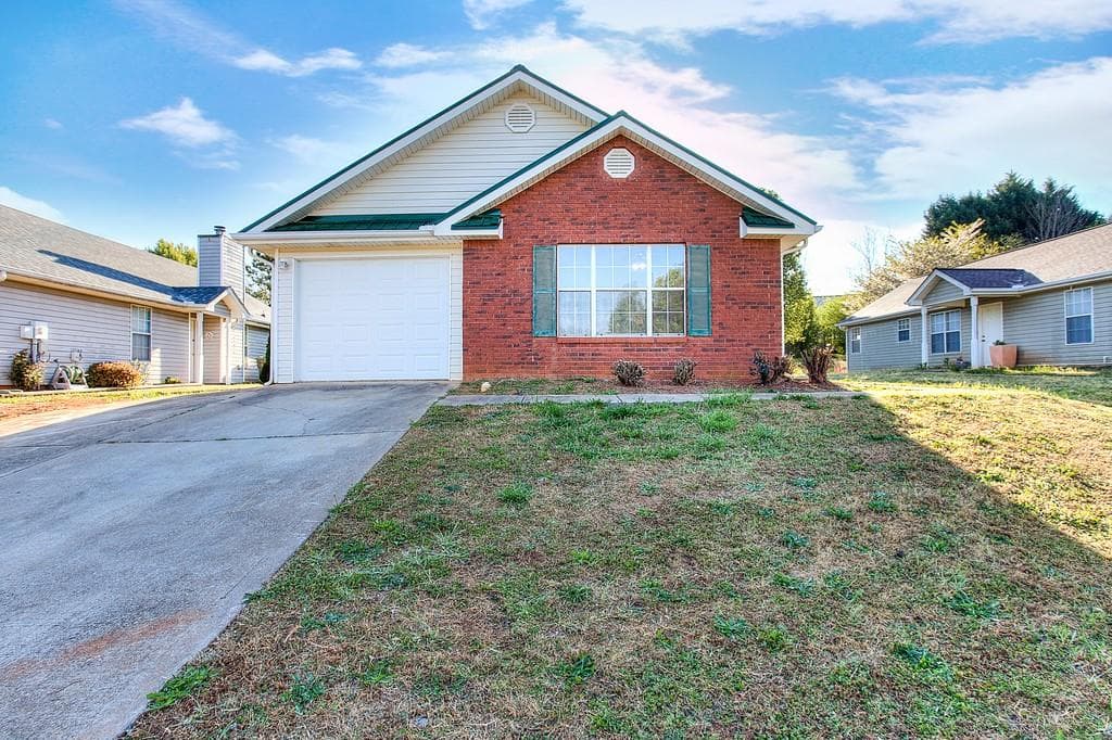 3 bedroom, 2 bathroom single family residence sold at 105 SAMANTHAS Way, Mcdonough, GA 30253