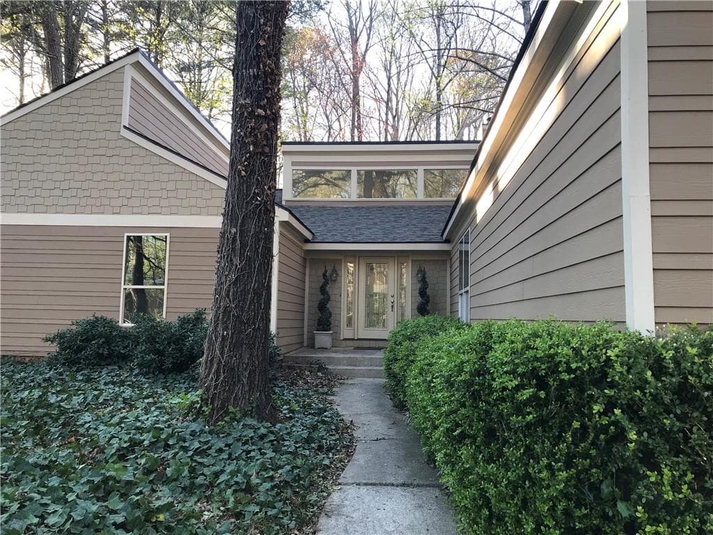 1763 Thorrs Rokk, Marietta, GA 30068 — most recent listing photo