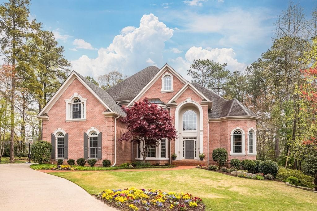 5 bedroom, 6 bathroom, 5,060 sq ft single family residence sold at 3202 Alston Court, Roswell, GA 30075