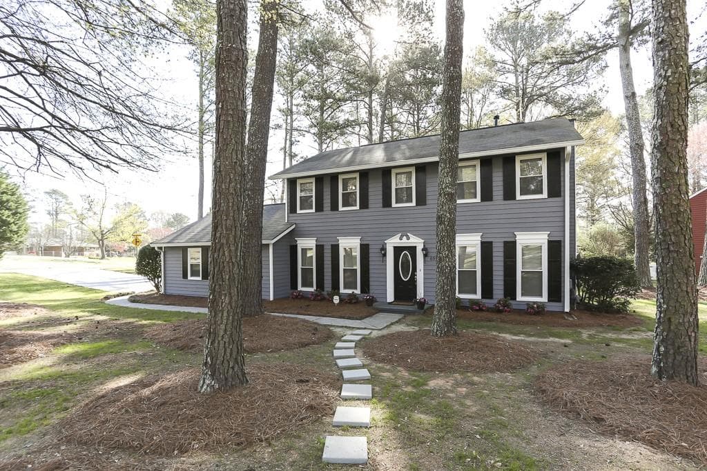 690 Yorkshire Drive, Marietta, GA 30068 — most recent listing photo
